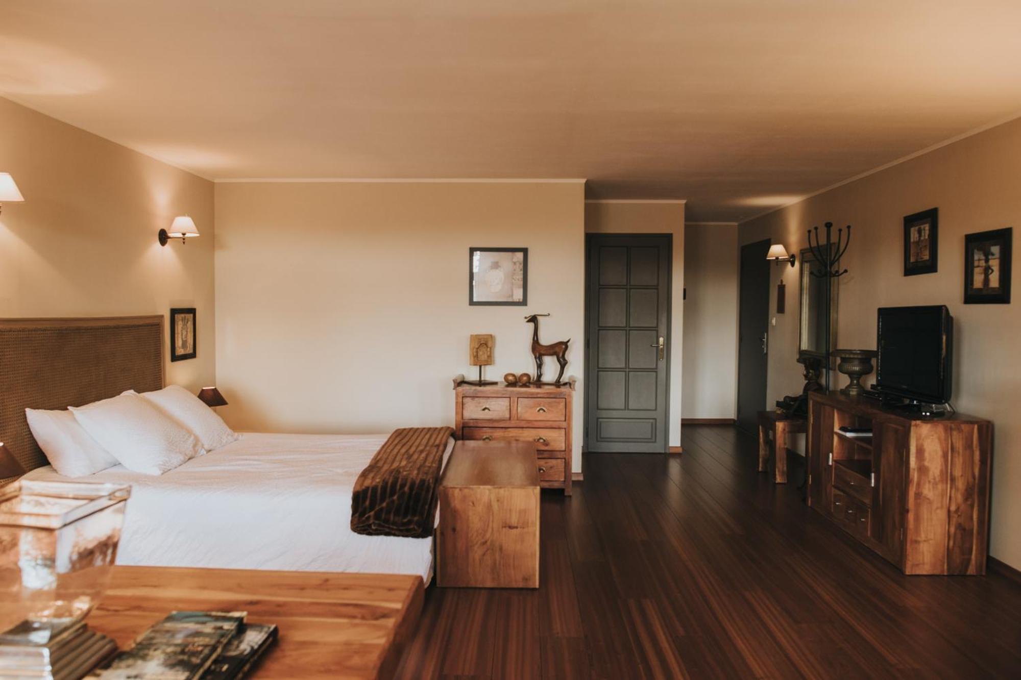 Logis Hotel-Restaurant - Le Moulin D'Artres Ngoại thất bức ảnh