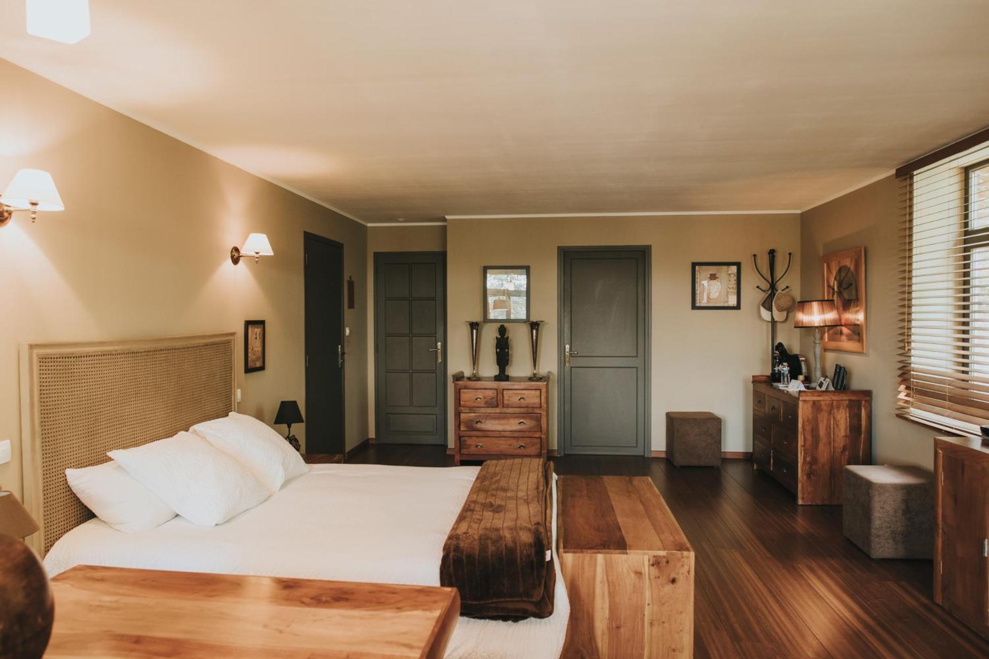 Logis Hotel-Restaurant - Le Moulin D'Artres Ngoại thất bức ảnh